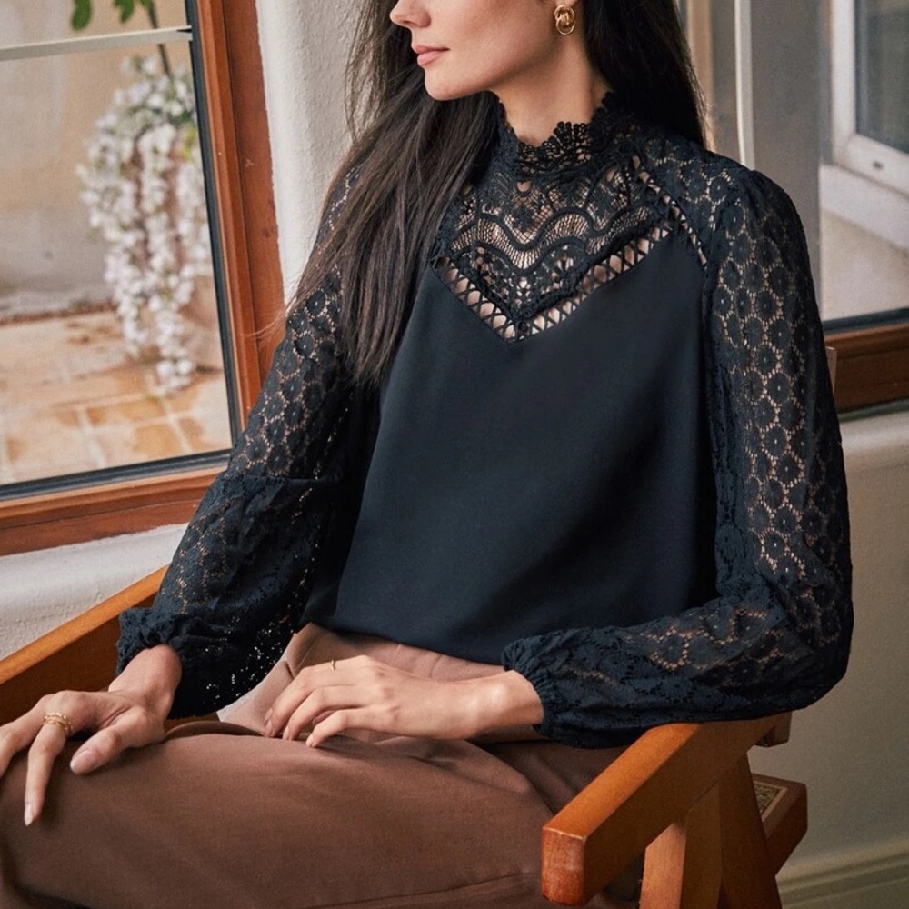 Black Floral Lace Lantern Sleeve Blouse